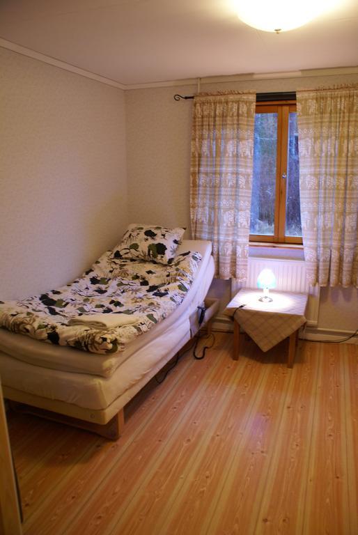 Hostel Mellangarden Vasterbykil Zimmer foto